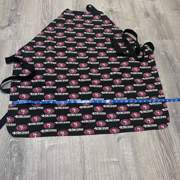 49ers apron 🏈 - Picture 11 of 12
